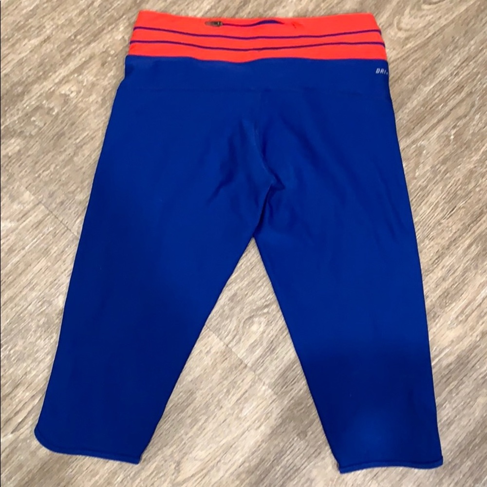 Nike Run Capris - Picture 3 of 4